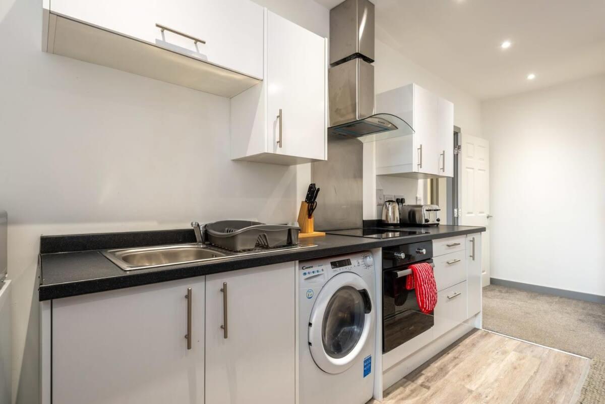 Smart 2 Bed Budget Apartment In Central דונקסטר מראה חיצוני תמונה